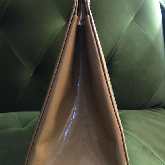 Authentic Louis Vuitton Monogram Vernis - Picture 3 of 7